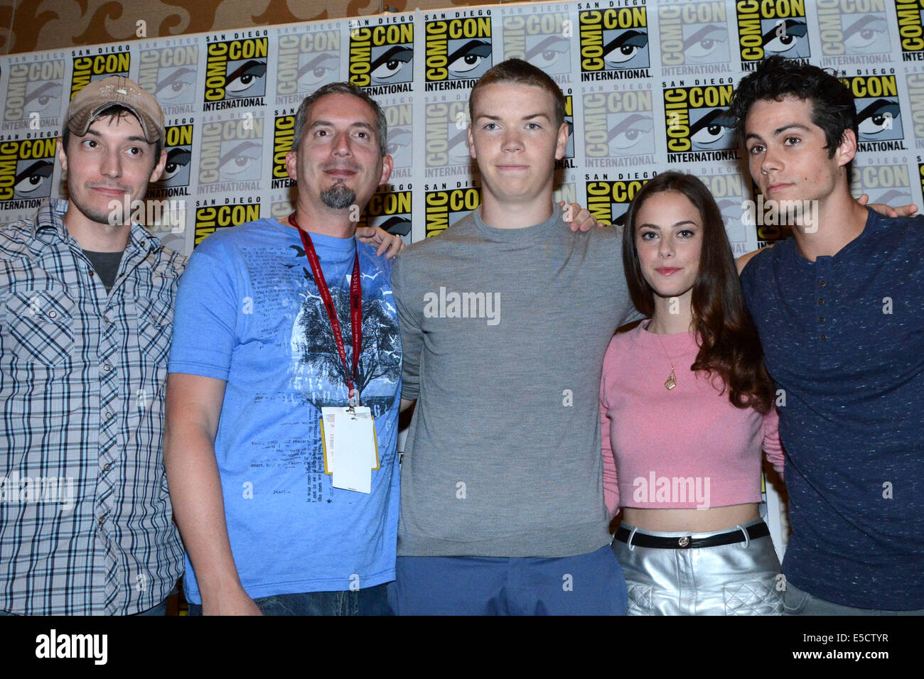 San Diego. 25th July, 2014. Wes Ball, James Dashner, Will Poulter, Kaya Scodelario and Dylan O'Brien attend a panel for the movie 'The Maze Runner' at the Diego Comic-Con International held at the San Diego Convention Center on July 25, 2014 in San Diego. © dpa/Alamy Live News Stock Photo