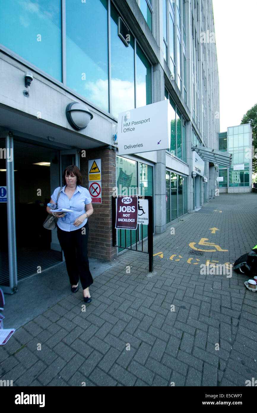 London, UK. 28th July 2014. Staff staged a one day walk out at the UK passport office over pay cuts, shortages and pensions Stock Photo