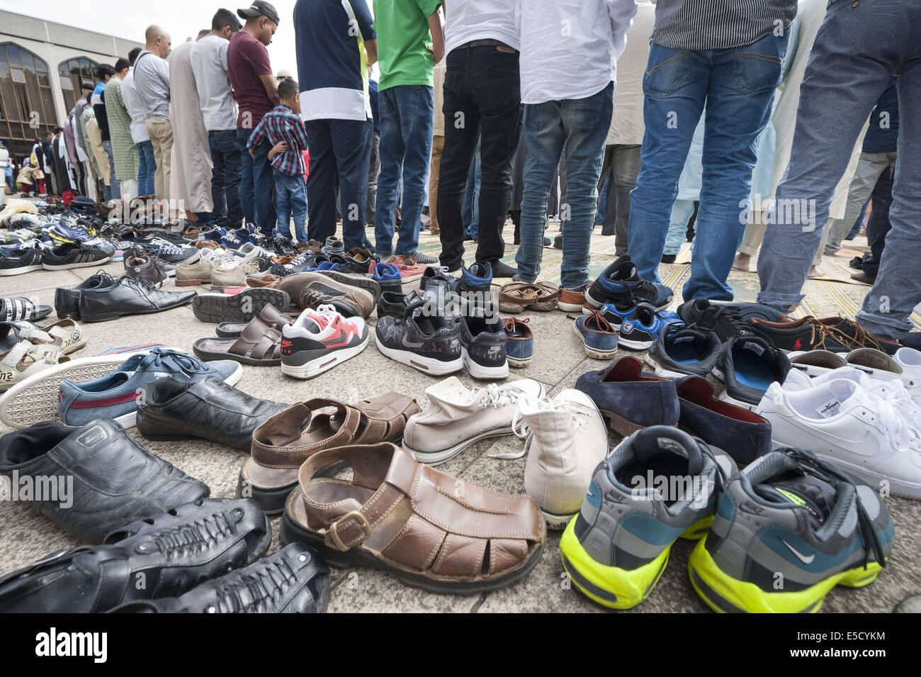 Prayer Mats Stock Photos & Prayer Mats Stock Images - Alamy Prayer Mats Stock Photos & Prayer Mats Stock Images - Alamy