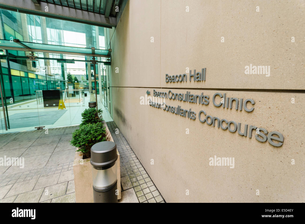Beacon Hall and Consultants Clinic, Sandymount, Dublin, part of the Beacon Hospital Stock Photo