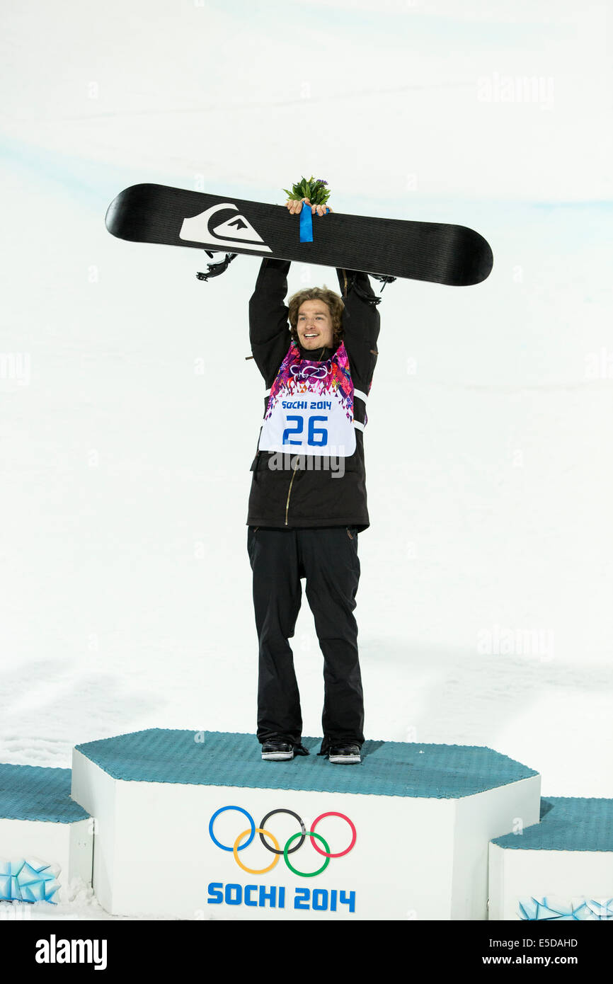 Iouri Podladtchikov (SUI) wins the gold medal in Men's Snowboard
