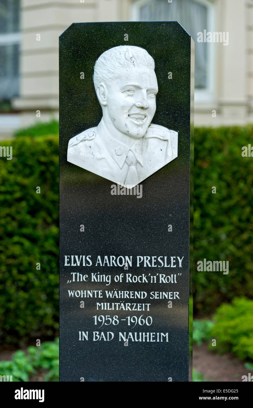 Stele commemorating Elvis Presley in front of his former residence Hotel Grunewald, Bad Nauheim, Hesse, Germany Stock Photo