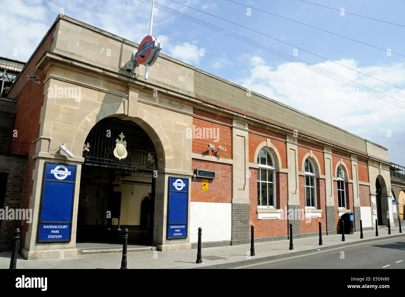 Ravenscourt Park Underground Station, District line, London Borough of