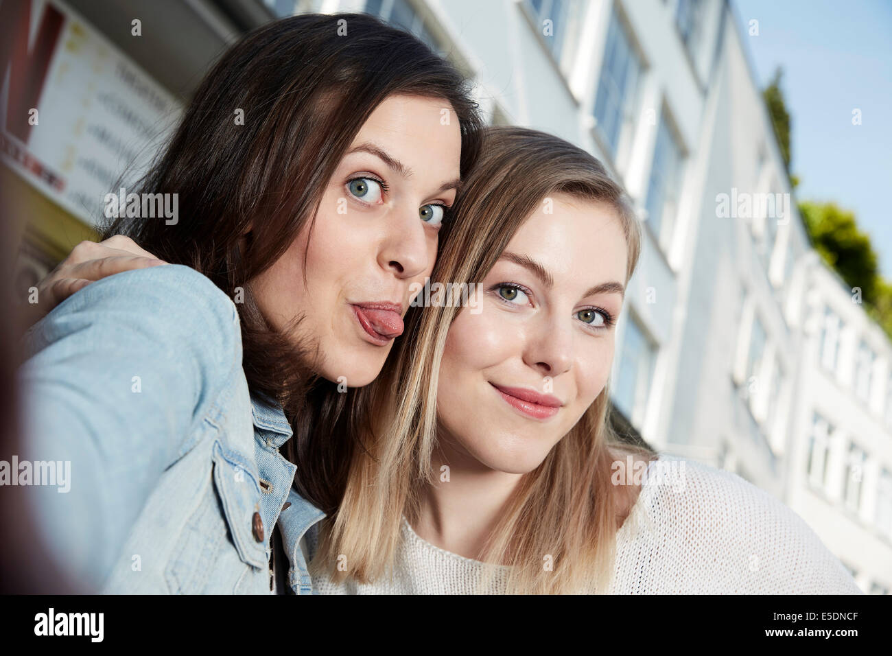 Two women posing selfie hi-res stock photography and images - Alamy