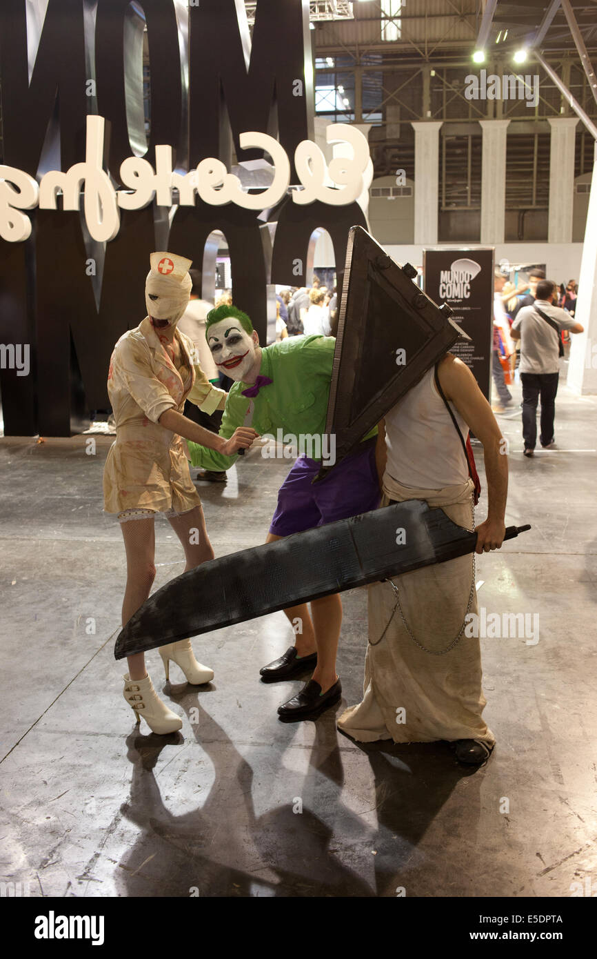 Silent Hill Pyramid Head and Nurses Cosplay Dutch Comic Con in