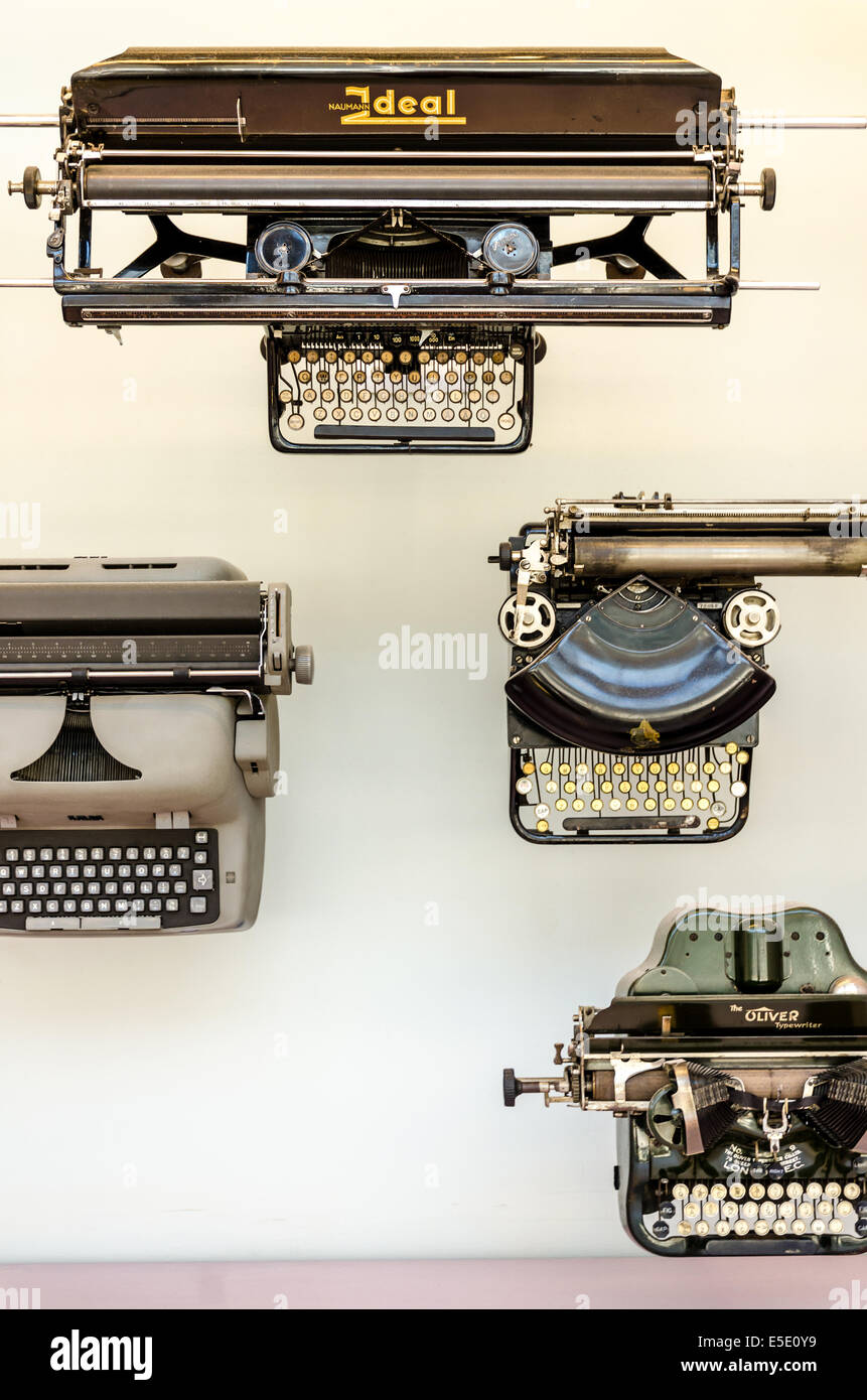 Victorian typewriter hires stock photography and images Alamy