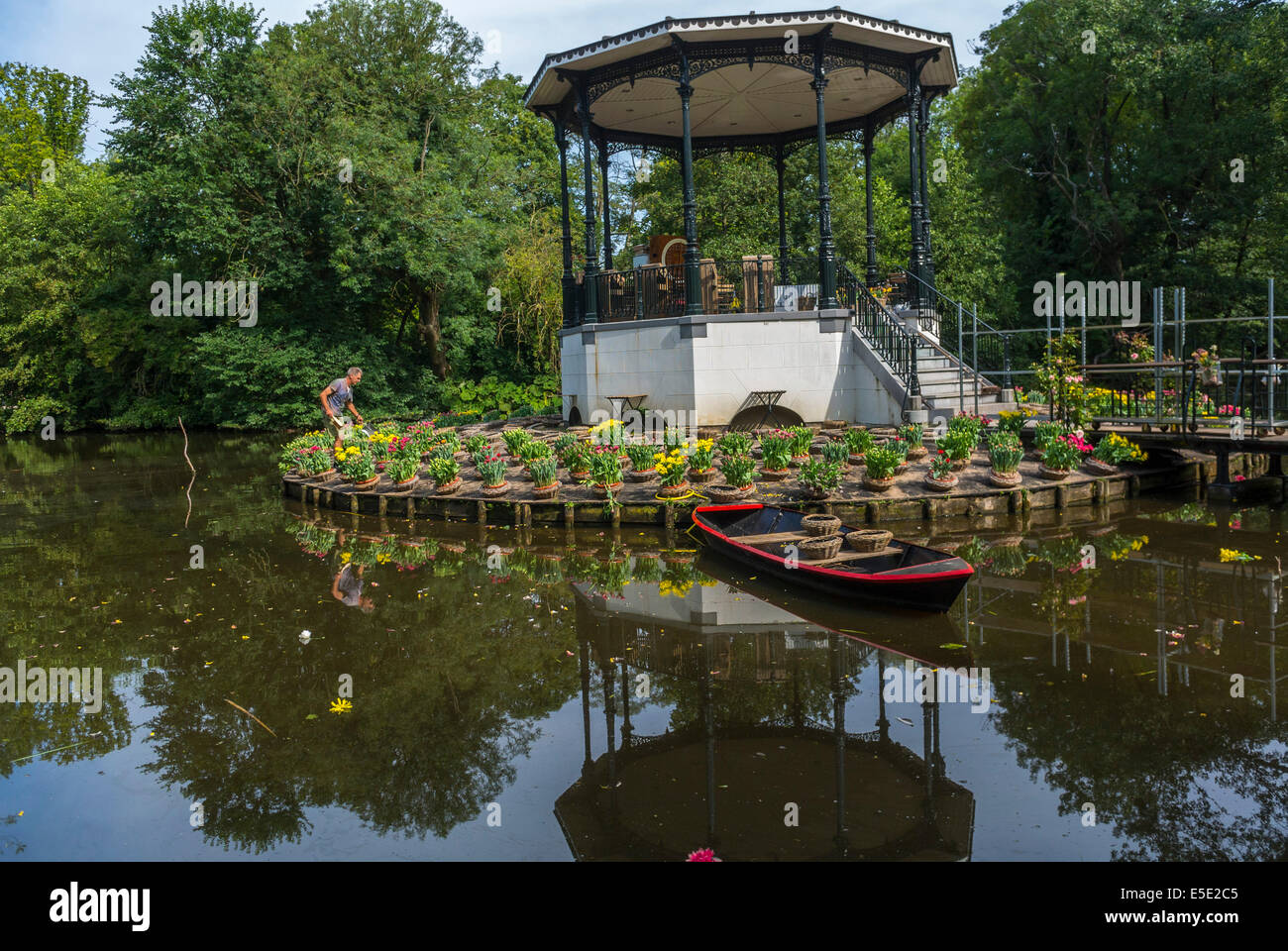 Amsterdam, Holland,  The Netherlands, Tulip Flower Garden on Pond Island in Vondel Park (Central Park Amstellodamois), Stock Photo