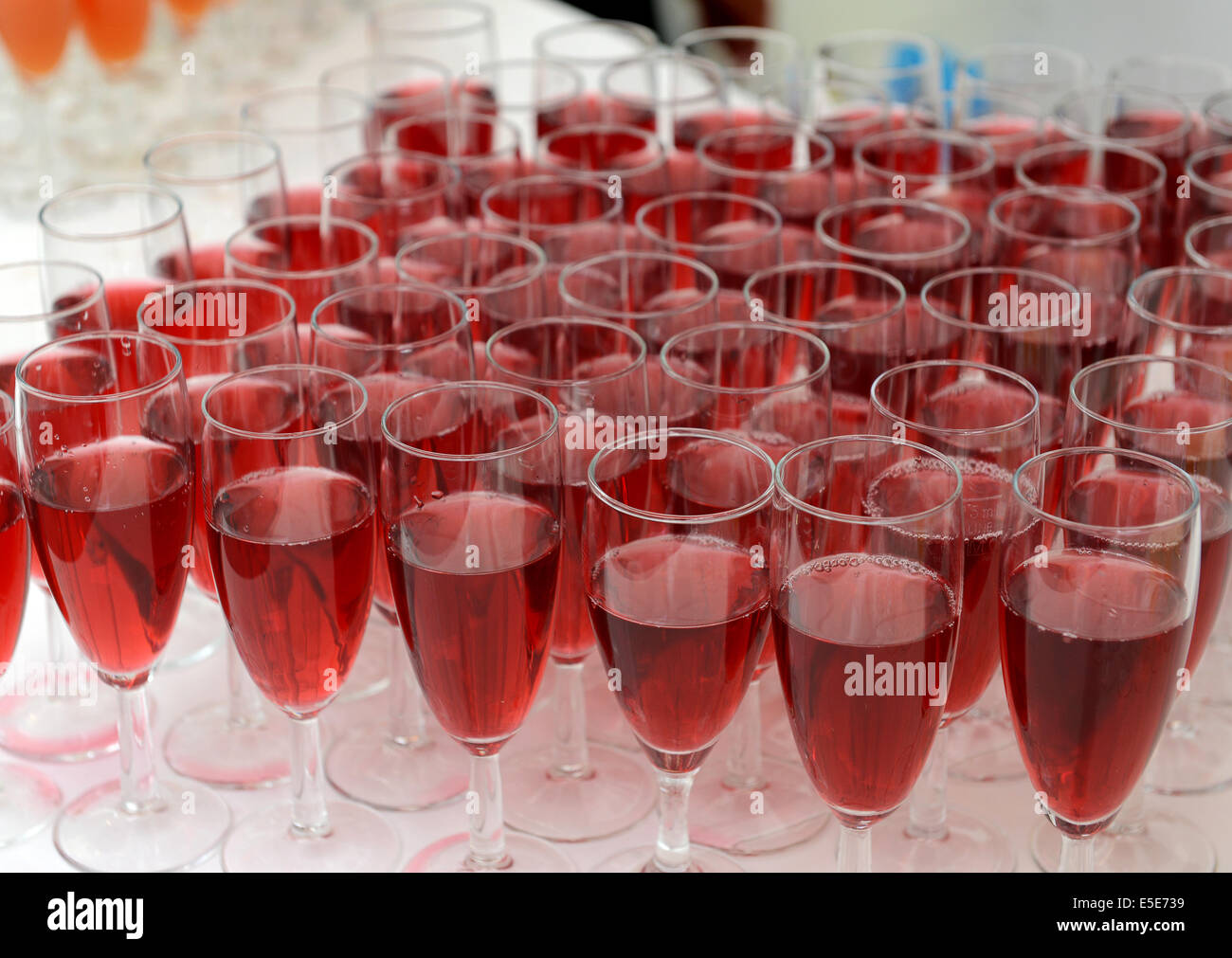 glass glasses pattern red wine fruit juice juices drinks catering Uk