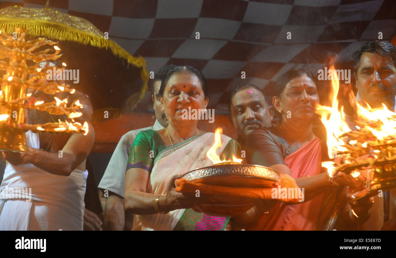 Ahmedabad, Gujarat/India. 29th July, 2014. Chief Minister Anandi Patel launch the first-ever maha-aarti on Sabarmati River,the maha-aarti is being organised by the Jagannath Temple Trust on Sabarmati riverfront near Somnath Bhudar, in Ahmedabad, India. Credit:  Nisarg Lakhmani/Alamy Live News Stock Photo