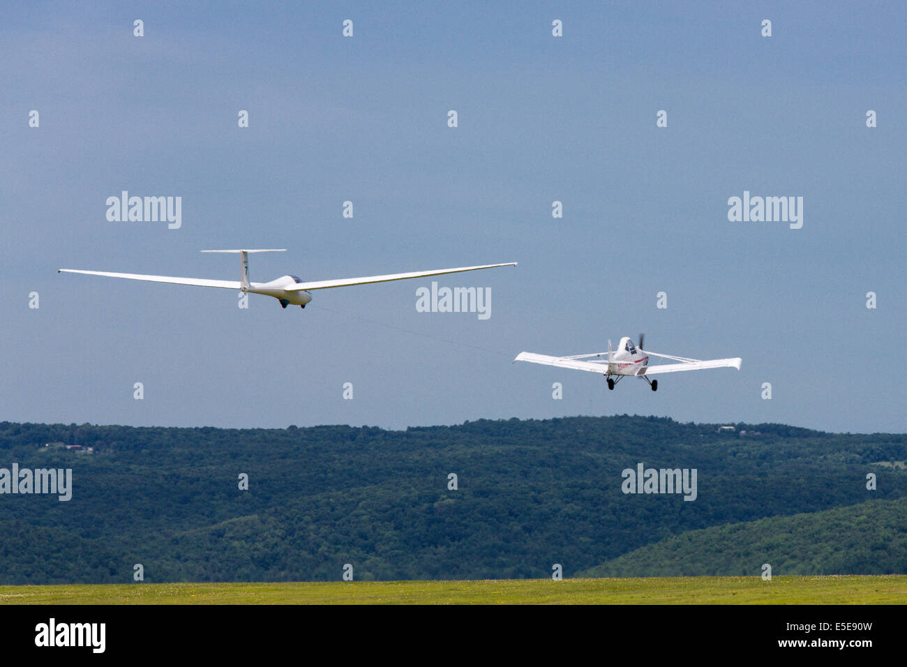 Glider Towed High Resolution Stock Photography and Images Alamy