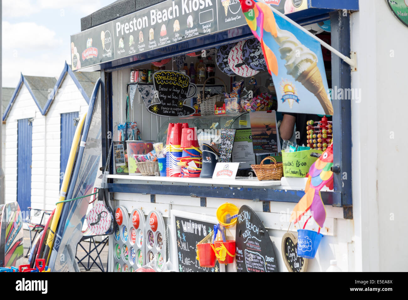 Ice cream bucket spade hires stock photography and images Alamy