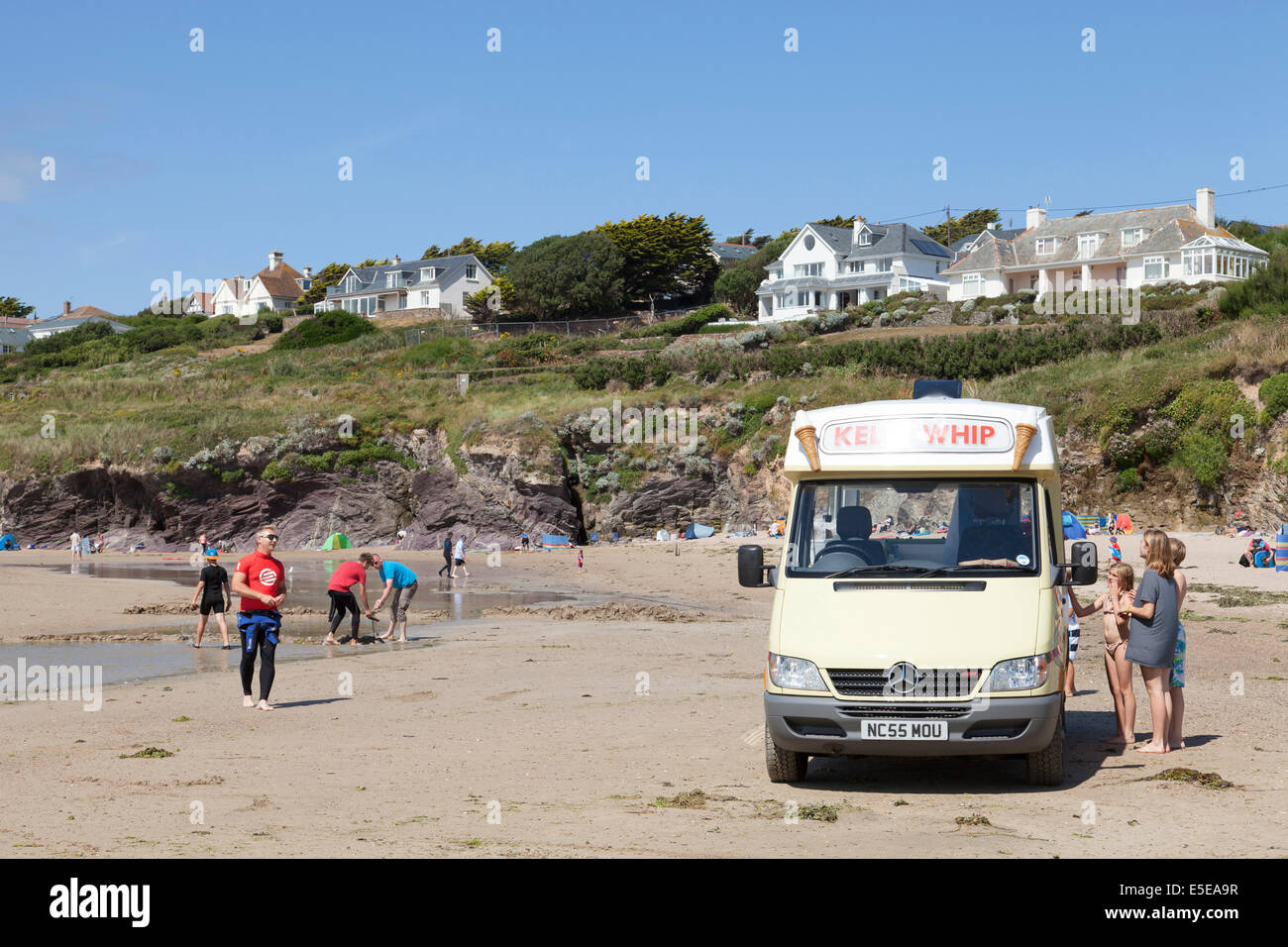 Polzeath, Cornwall, UK. 28th July 2014. Warm sunshine on Polzeath beach on the first full week of the UK school summer holidays. Credit:  Mark Richardson/17�Թ����� Live News Stock Photo