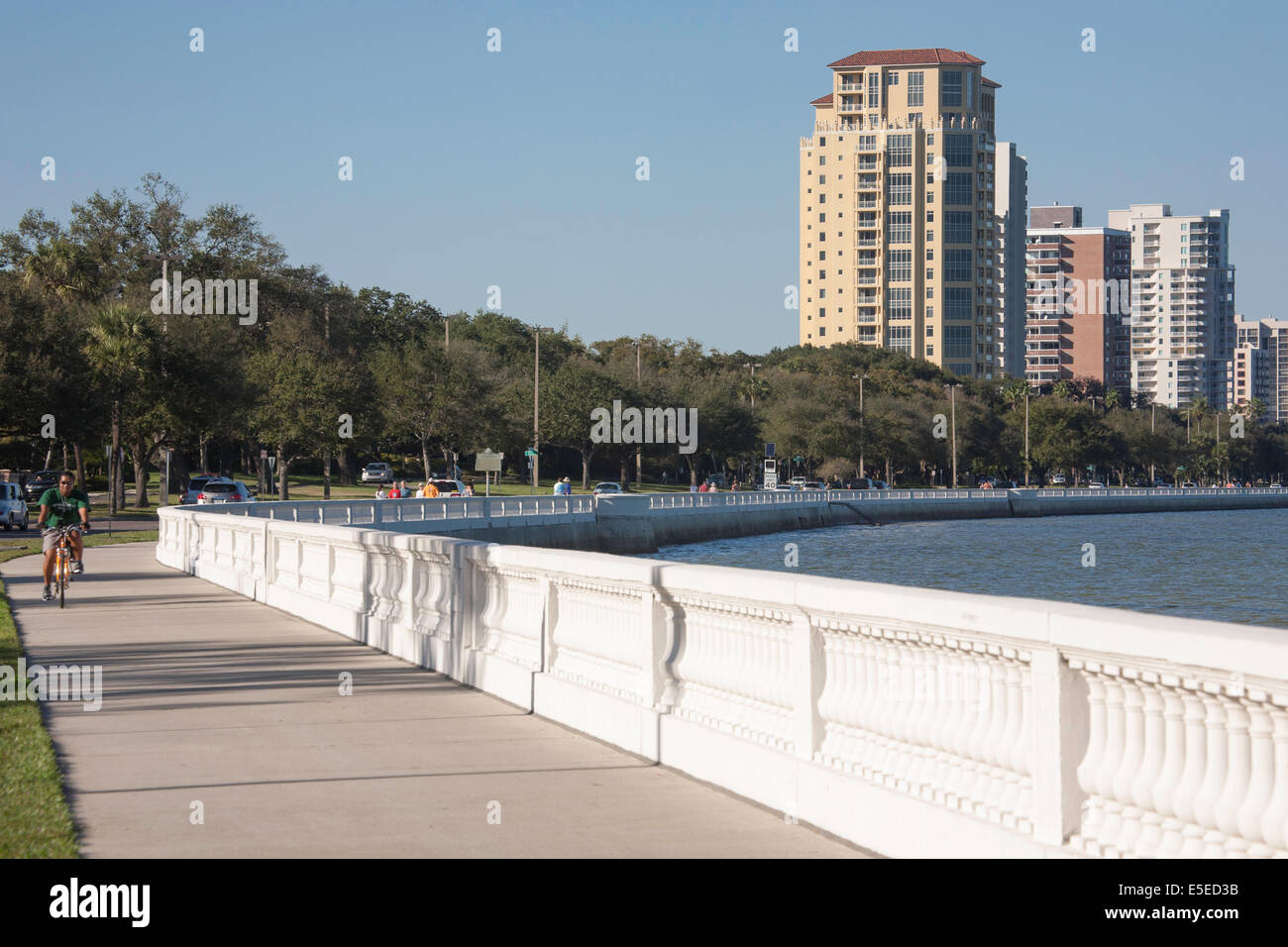 Bayshore Boulevard Sidewalk and Balustrade, Tampa . Fl, USA Stock Photo