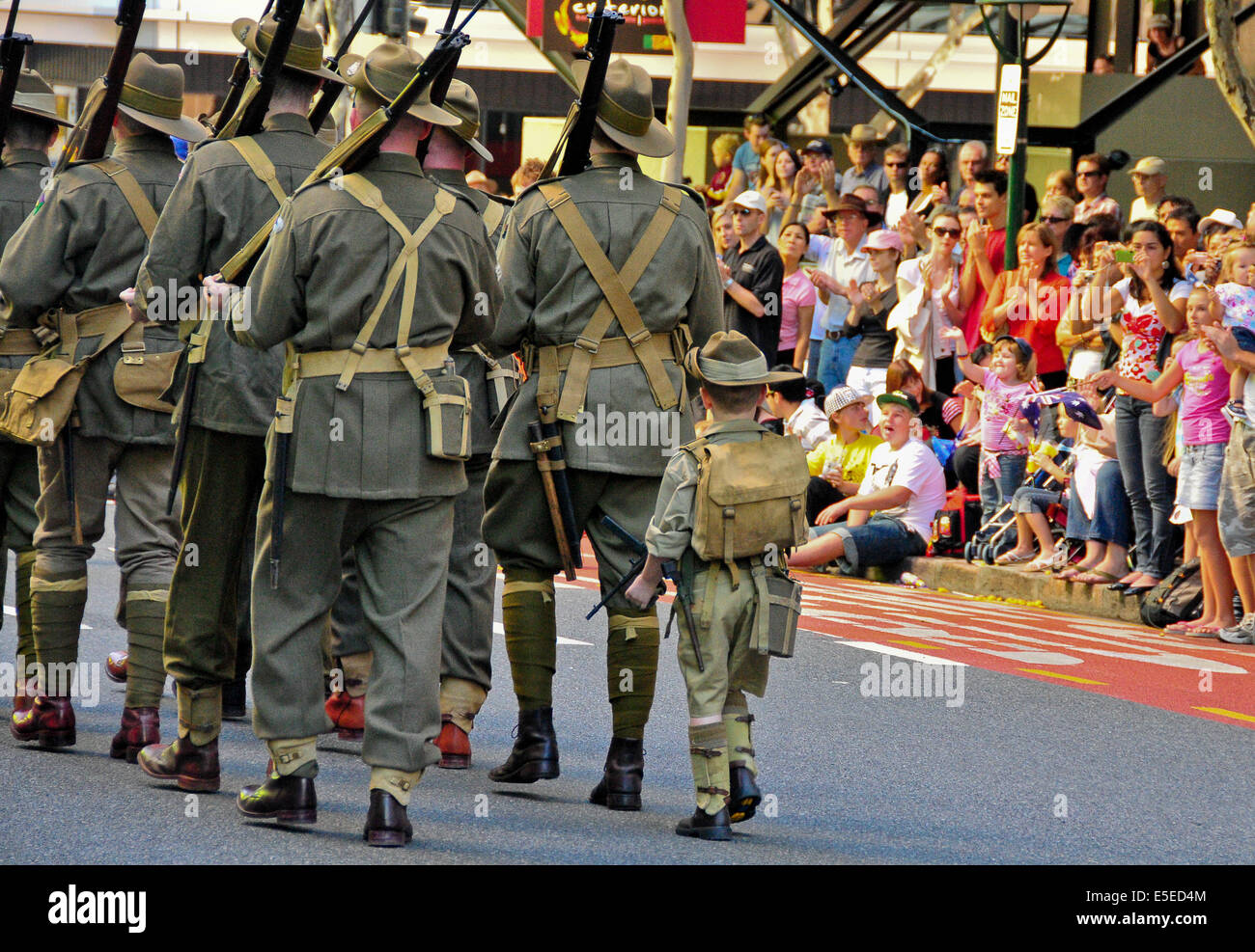 Brisbane ANZAC day march Stock Photo Alamy