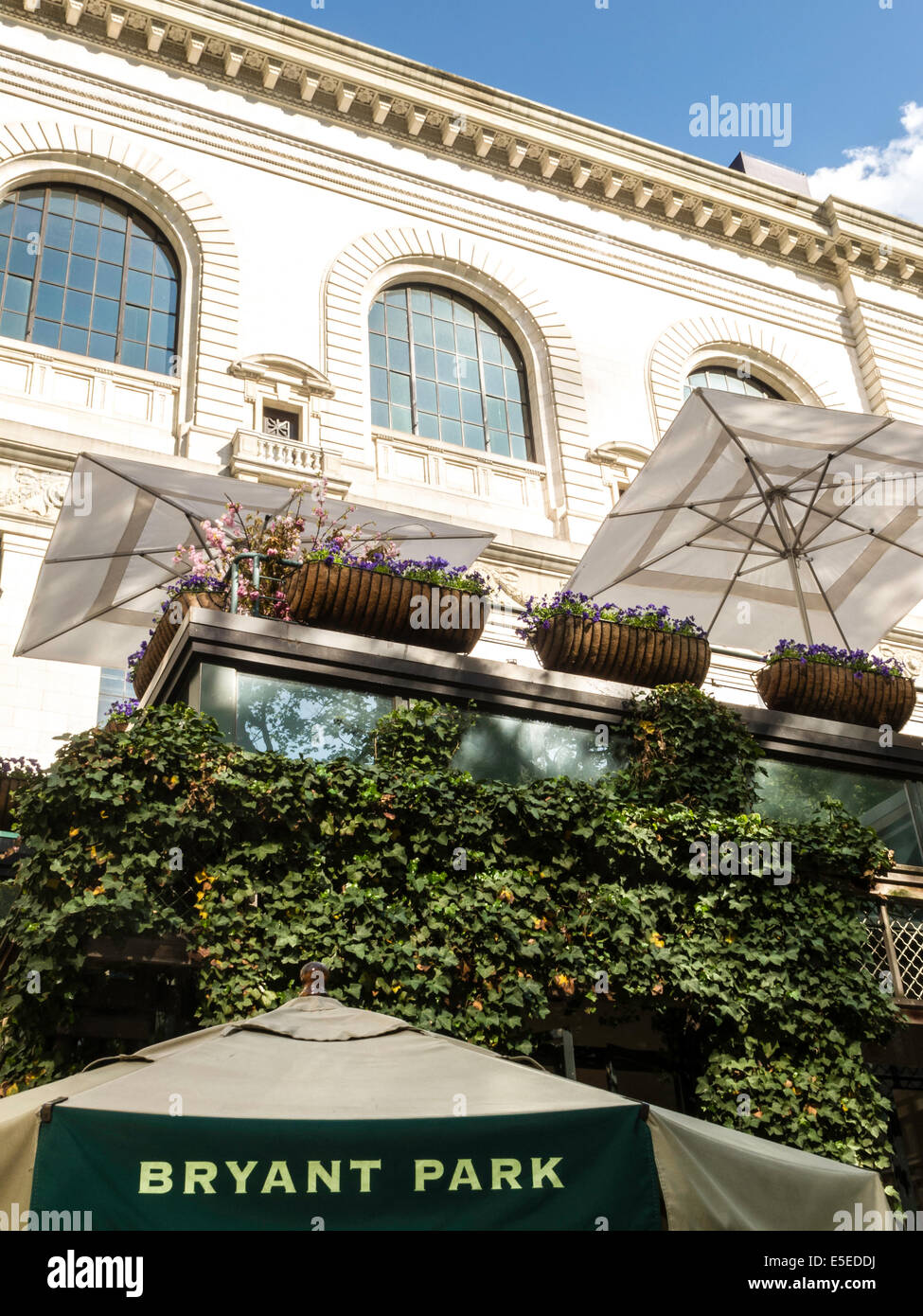 Bryant Park Grill Restaurant, Bryant Park, NYC Stock Photo Alamy