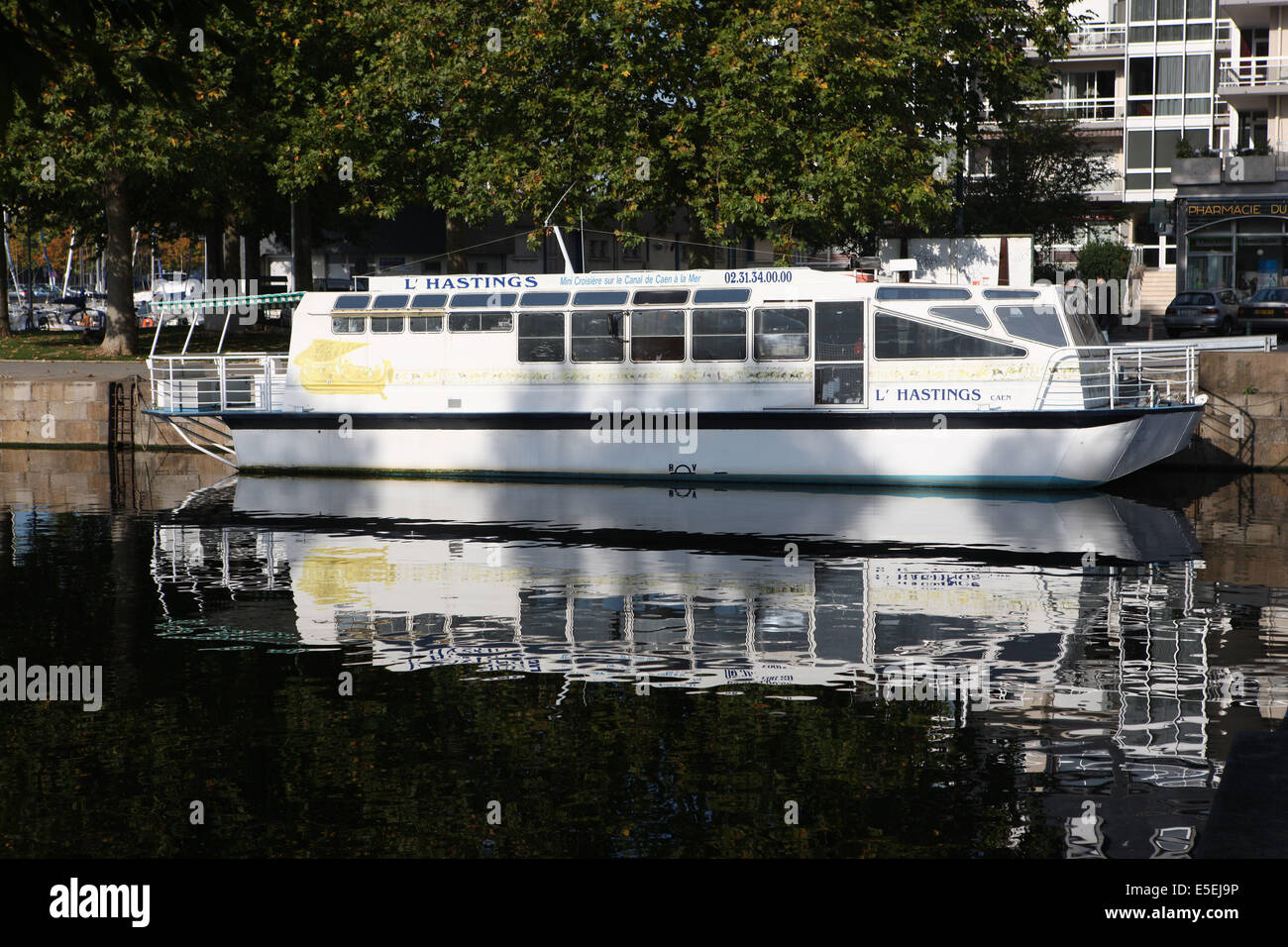 France, Normandie, calvados, caen, bassin saint pierre: port de plaisance, vedette hastings pour des croisieres sur le canal, tourisme, Stock Photo