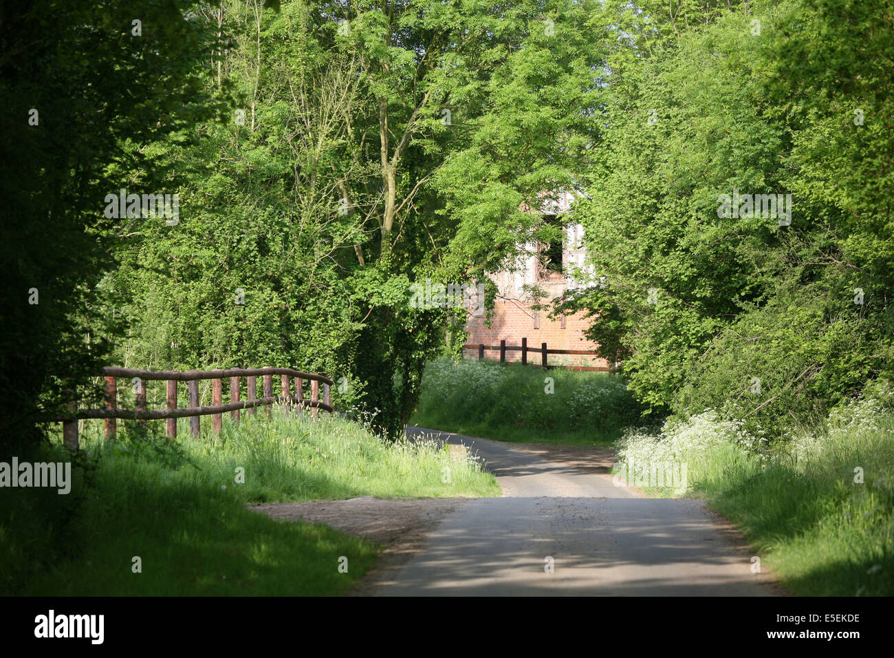 Route De Campagne High Resolution Stock Photography And Images Alamy Route De Campagne High Resolution Stock Photography And Images Alamy