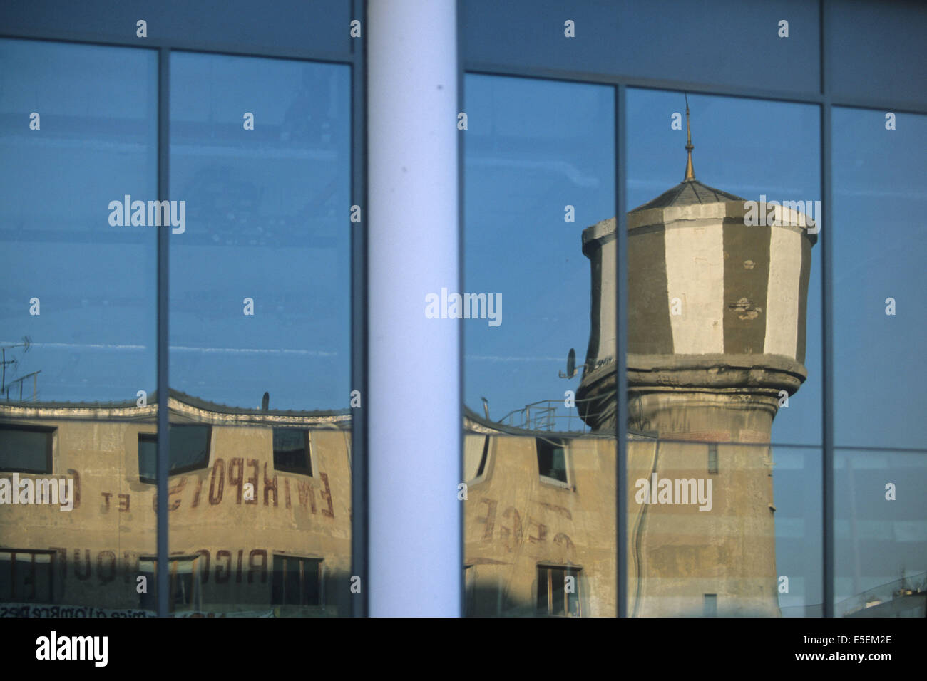 Quartier bibliotheque francois mitterrand hi-res stock photography and  images - Alamy