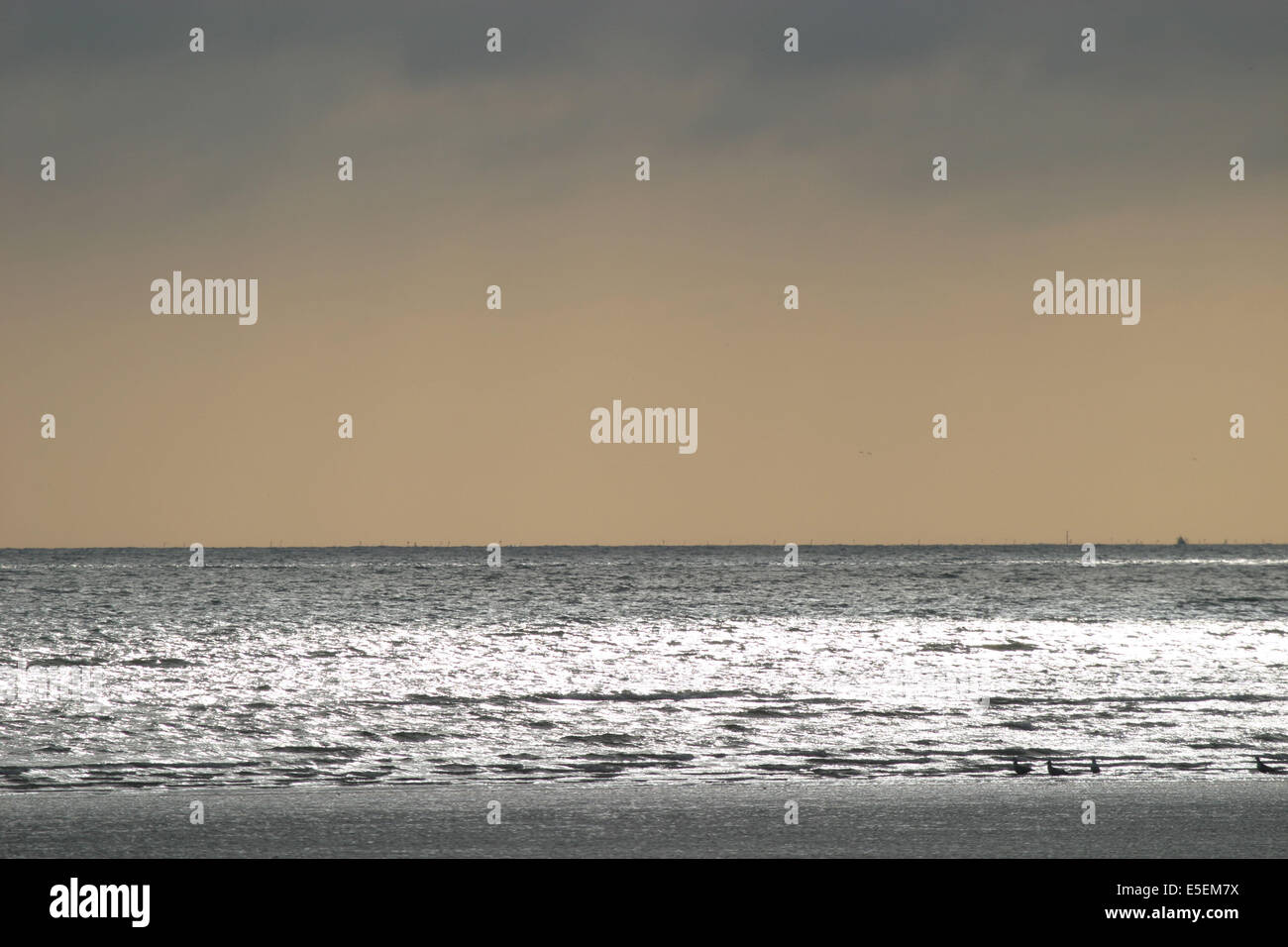 France Normandie Manche Debarquement Utah Beach Ciel Charge Orage Maree Haute Mer Stock Photo Alamy