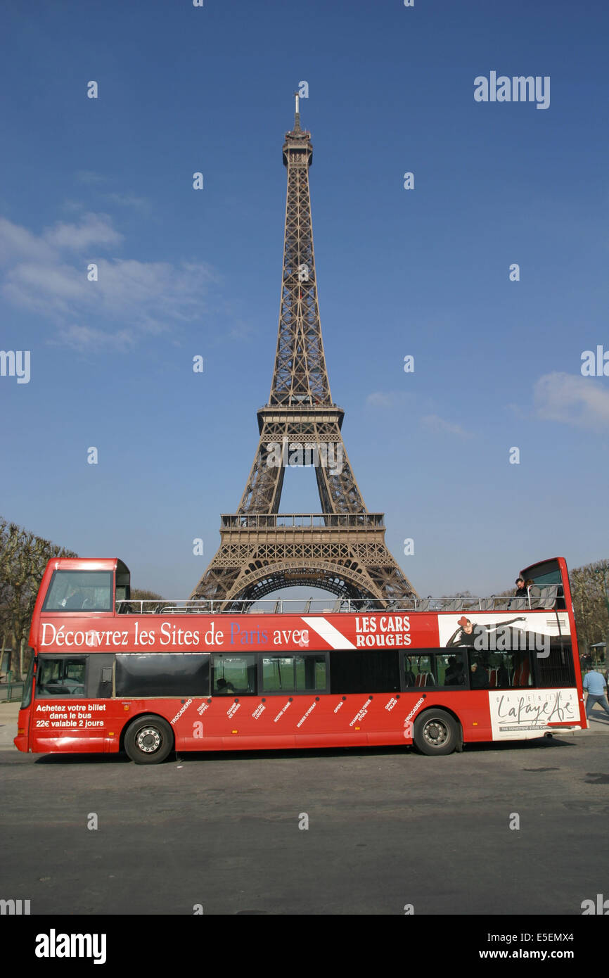 France, paris 7e, bus de tourisme, autobus a imperiale, les cars rouges ...
