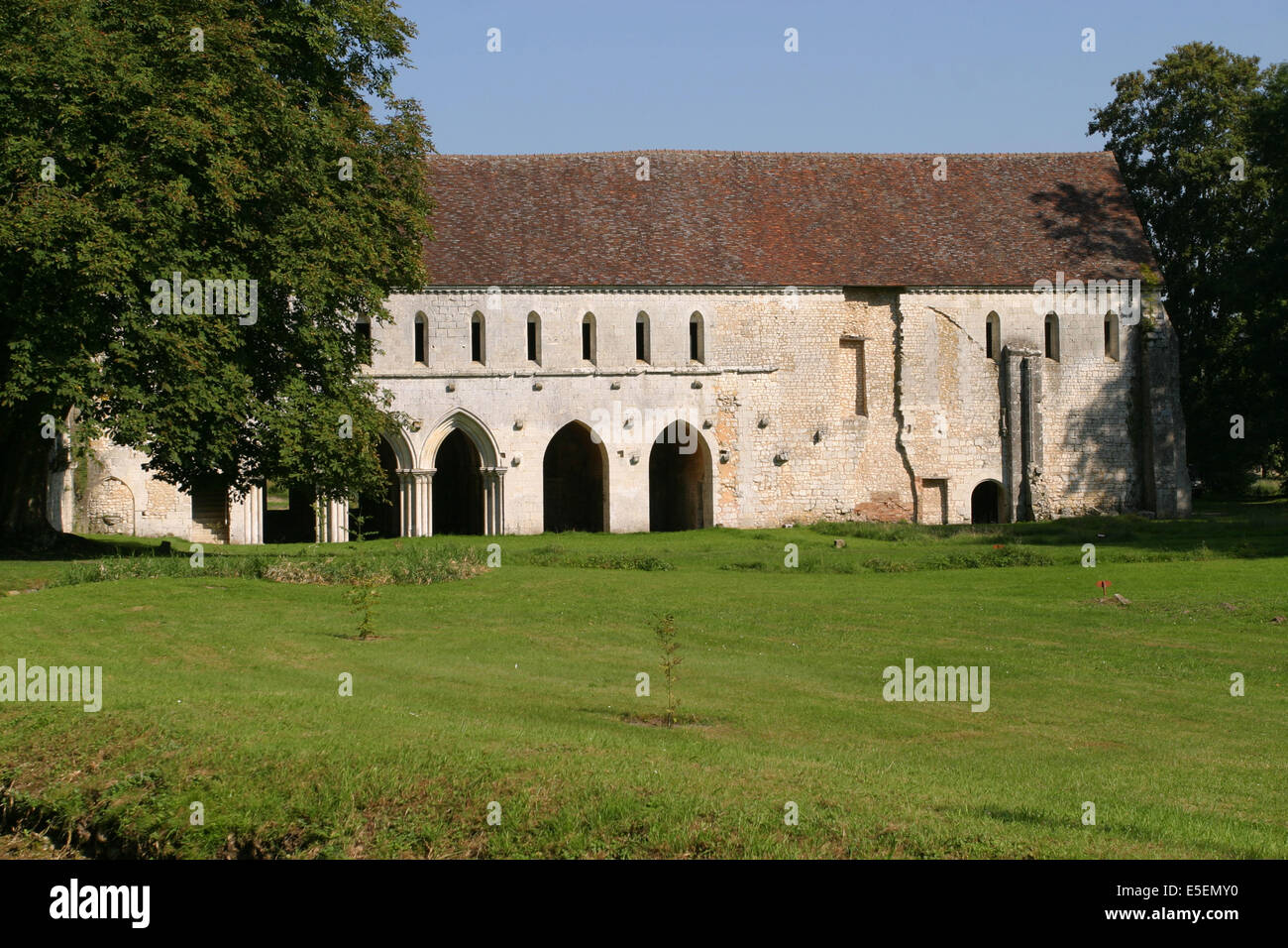 France, Haute Normandie, eure, abbaye de fontaine guerard, art gothique, edifice religieux, arcades, voutes, Stock Photo