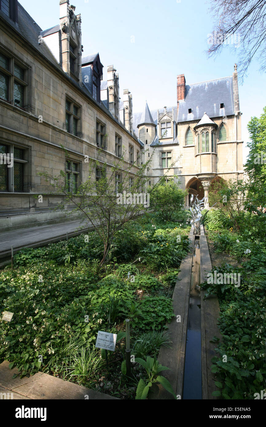 Jardin de cluny hi-res stock photography and images - Alamy