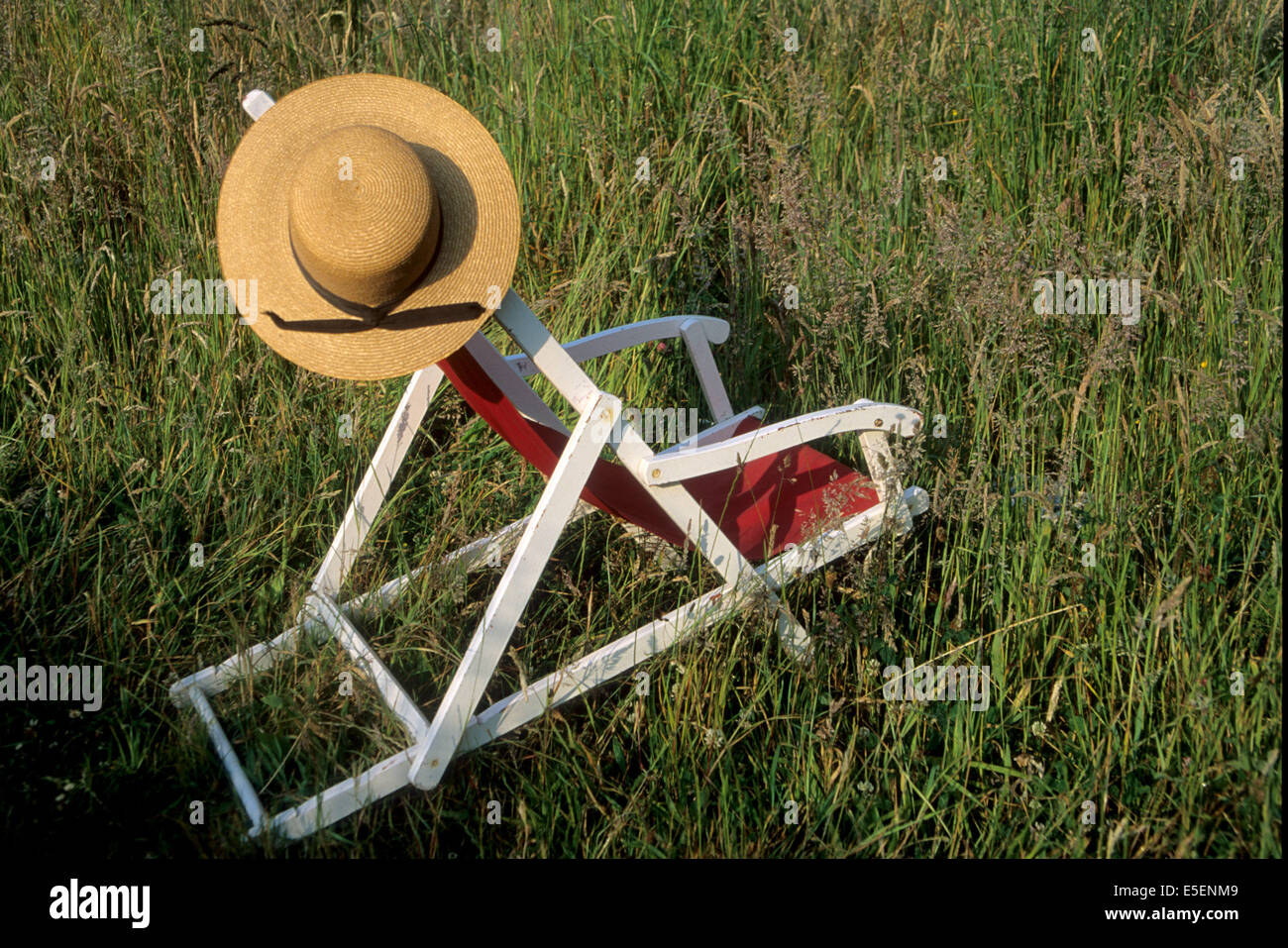 Chaise paille hi-res stock photography and images - Alamy