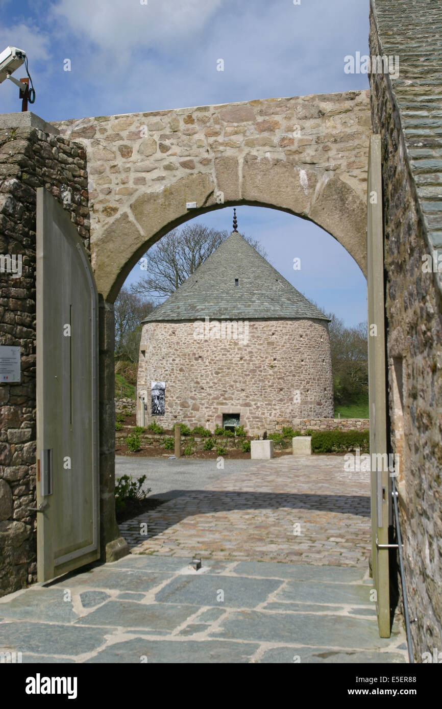 France, Basse Normandie, manche, cotentin, cap de la hague, le tourp, manoir, colombier, centre culturel, porche, Stock Photo