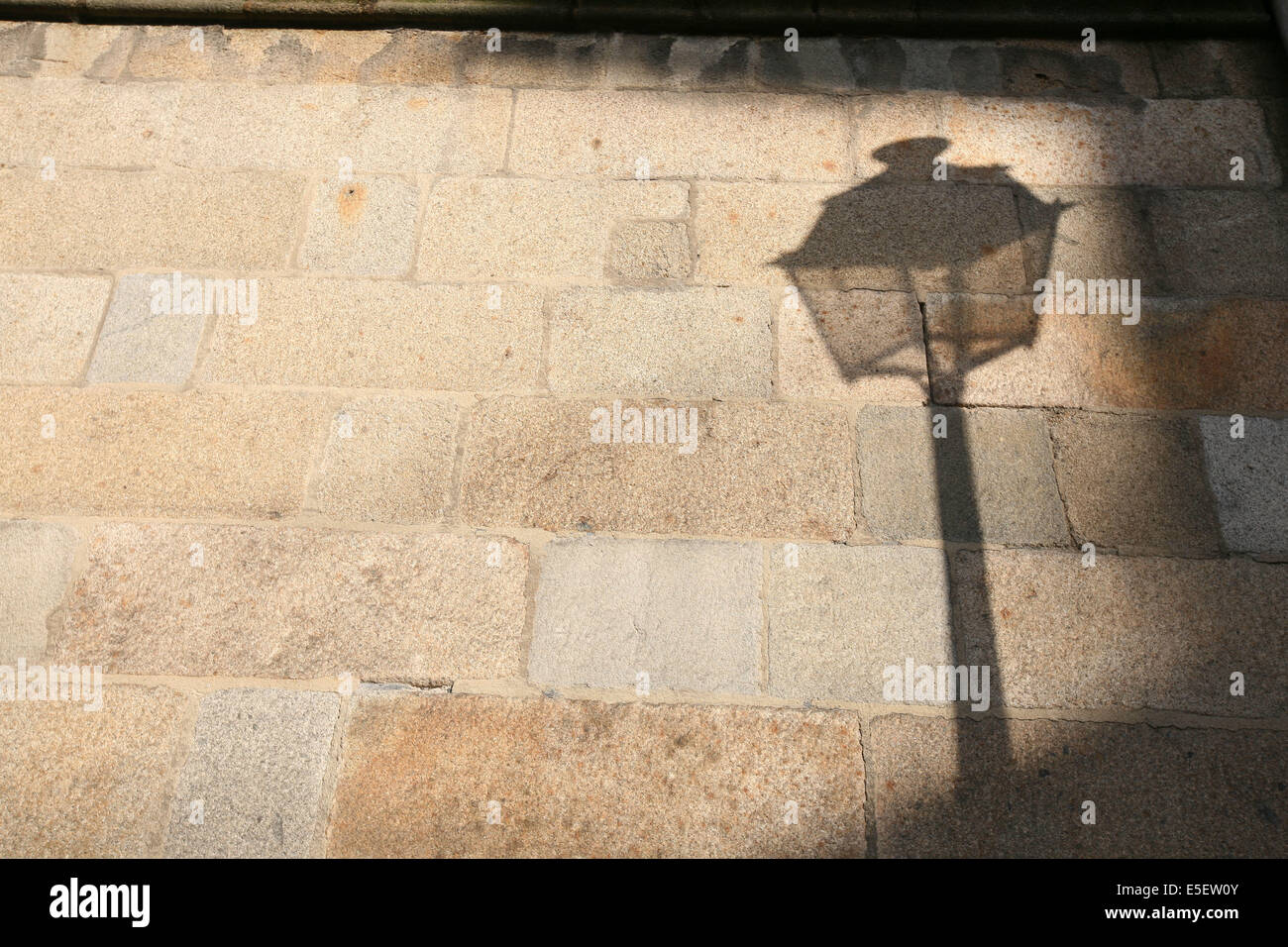 Lampadaire urbain hi-res stock photography and images - Alamy