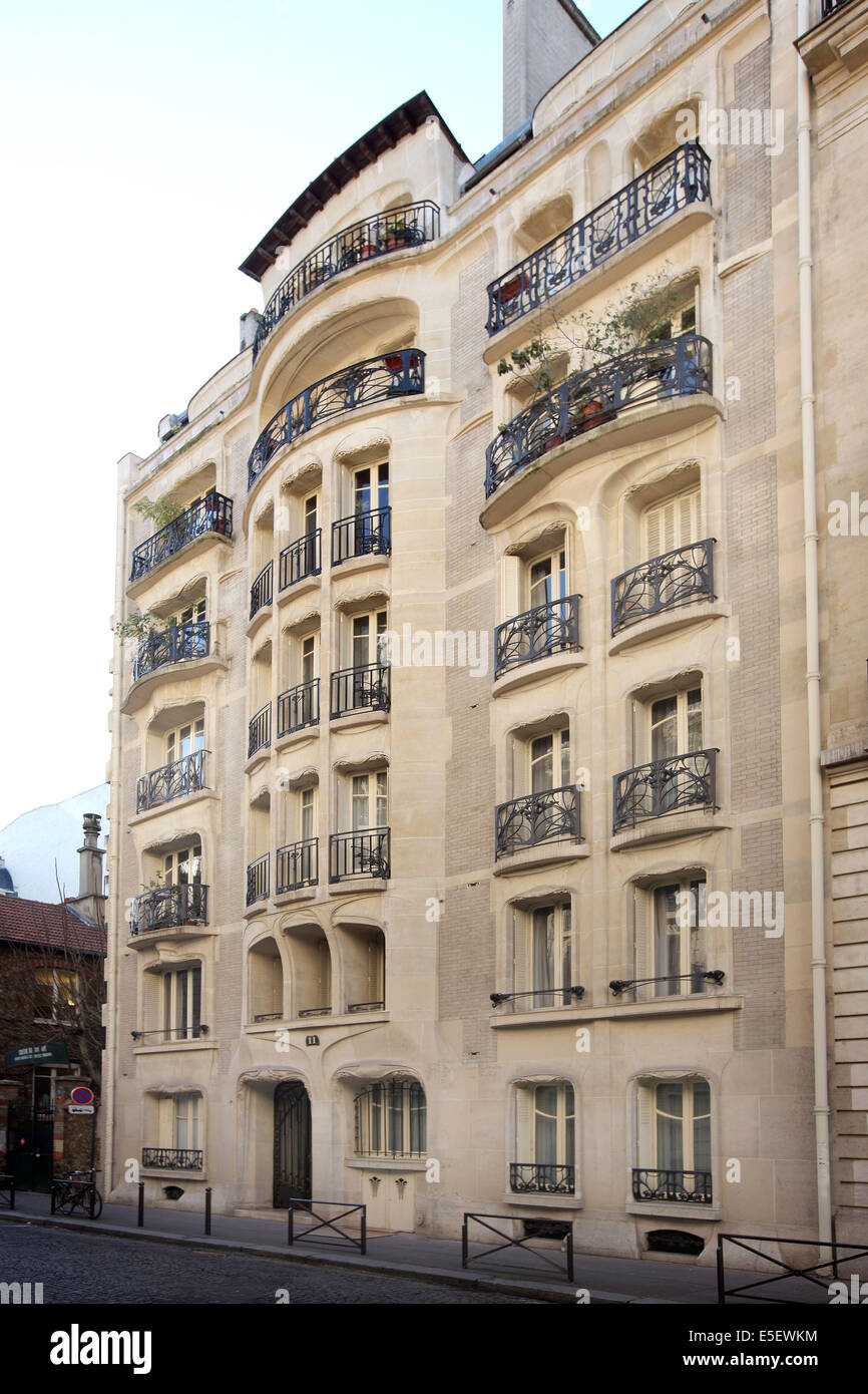 11 rue francois millet hires stock photography and images Alamy