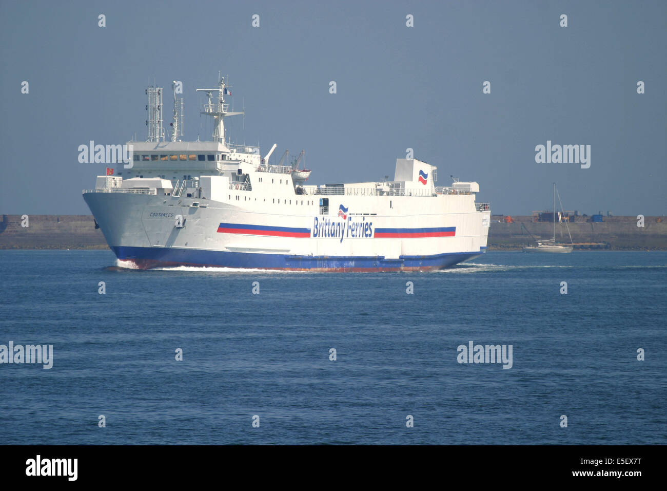 France, Basse Normandie, manche, cotentin, cherbourg, rade, ferry de la brittany ferries, le coutances, trafic trans manche, Stock Photo