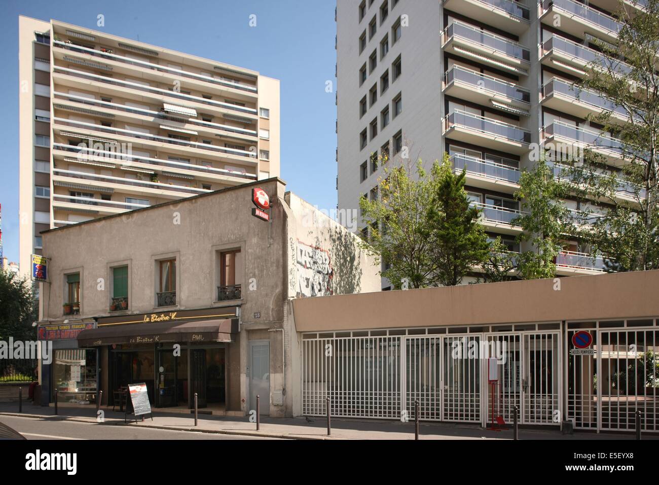 28 rue du sergent bauchat hires stock photography and images Alamy