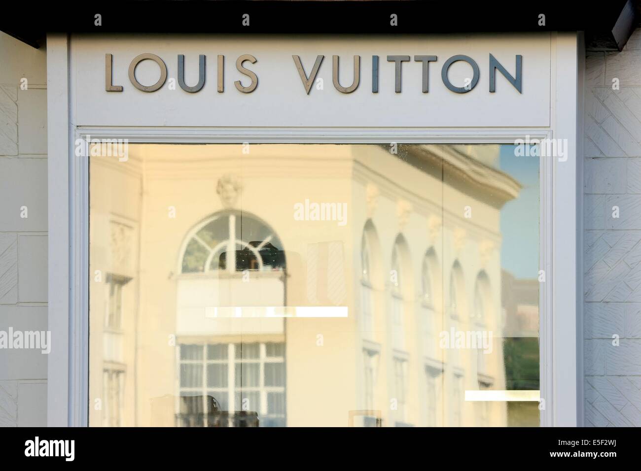 Louis Vuitton luxury shopping store in the French town of Deauville,  Calvados, Normandy, France Stock Photo - Alamy