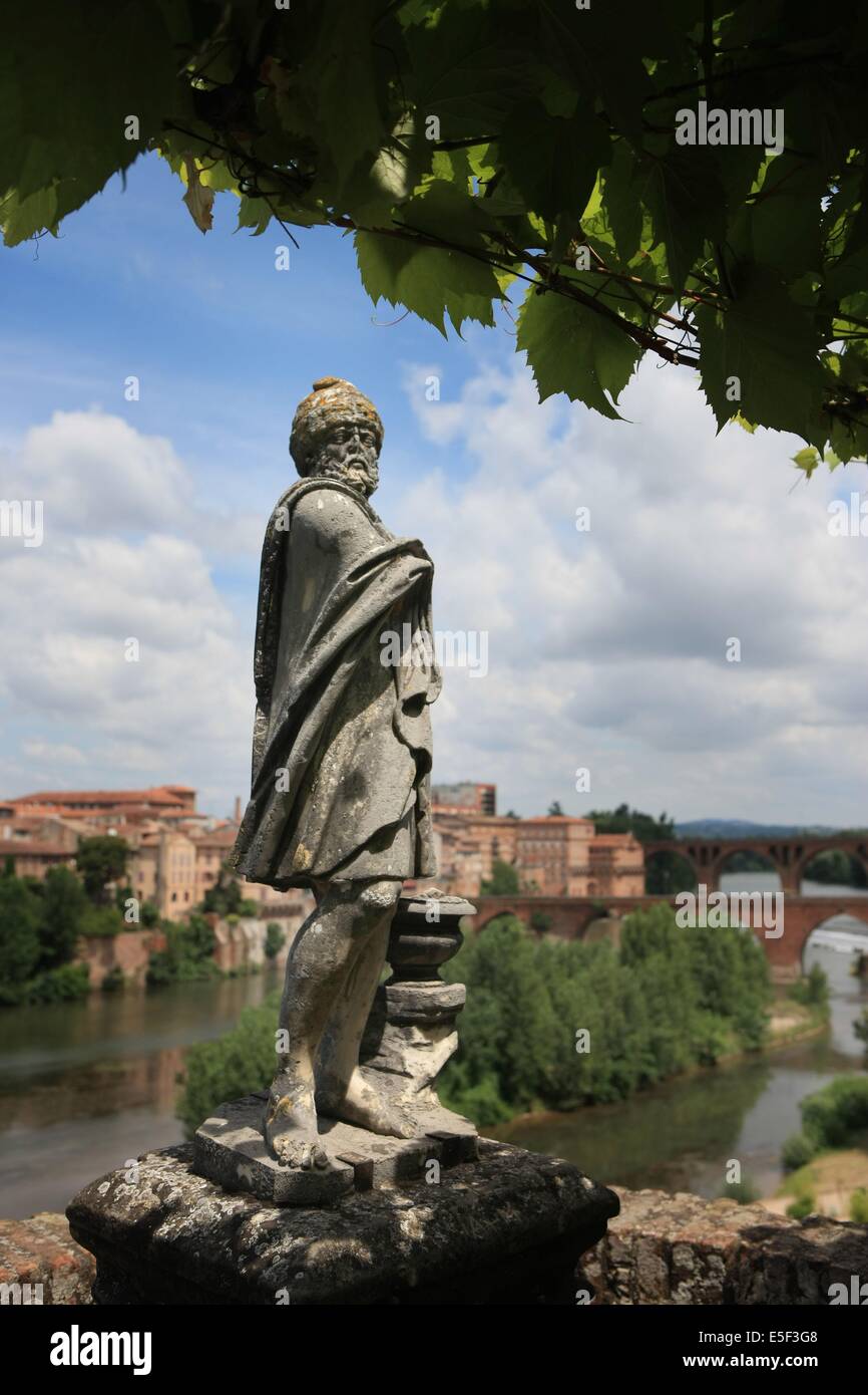 Albi statue tarn hi-res stock photography and images - Alamy