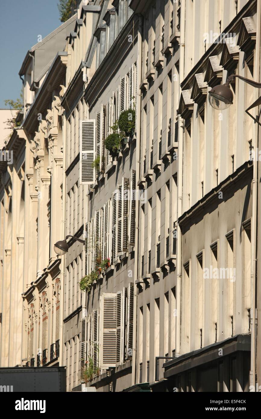 France, Ile de France, paris 10e arrondissement, rue d'enghien, alignements de facades, sequences stylistiques, vue depuis la rue du faubourg saint denis, Stock Photo