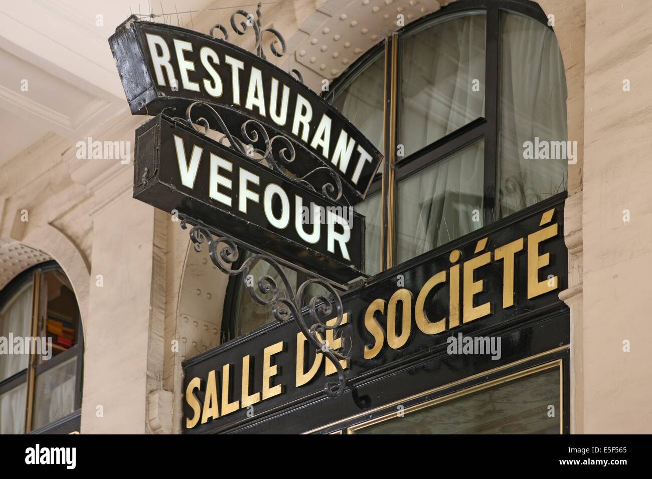 France, ile de france, paris 4e arrondissement, palais royal, galerie beaujolais, restaurant le grand vefour, chef guy martin,  Date : 2011-2012 Stock Photo