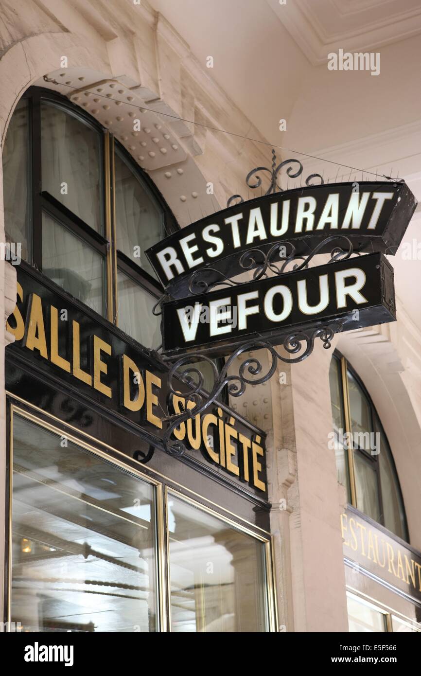 France, ile de france, paris 4e arrondissement, palais royal, galerie beaujolais, restaurant le grand vefour, chef guy martin,  Date : 2011-2012 Stock Photo