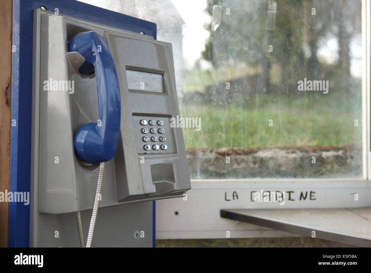 Le telephone sonne toujours deux hi-res stock photography and