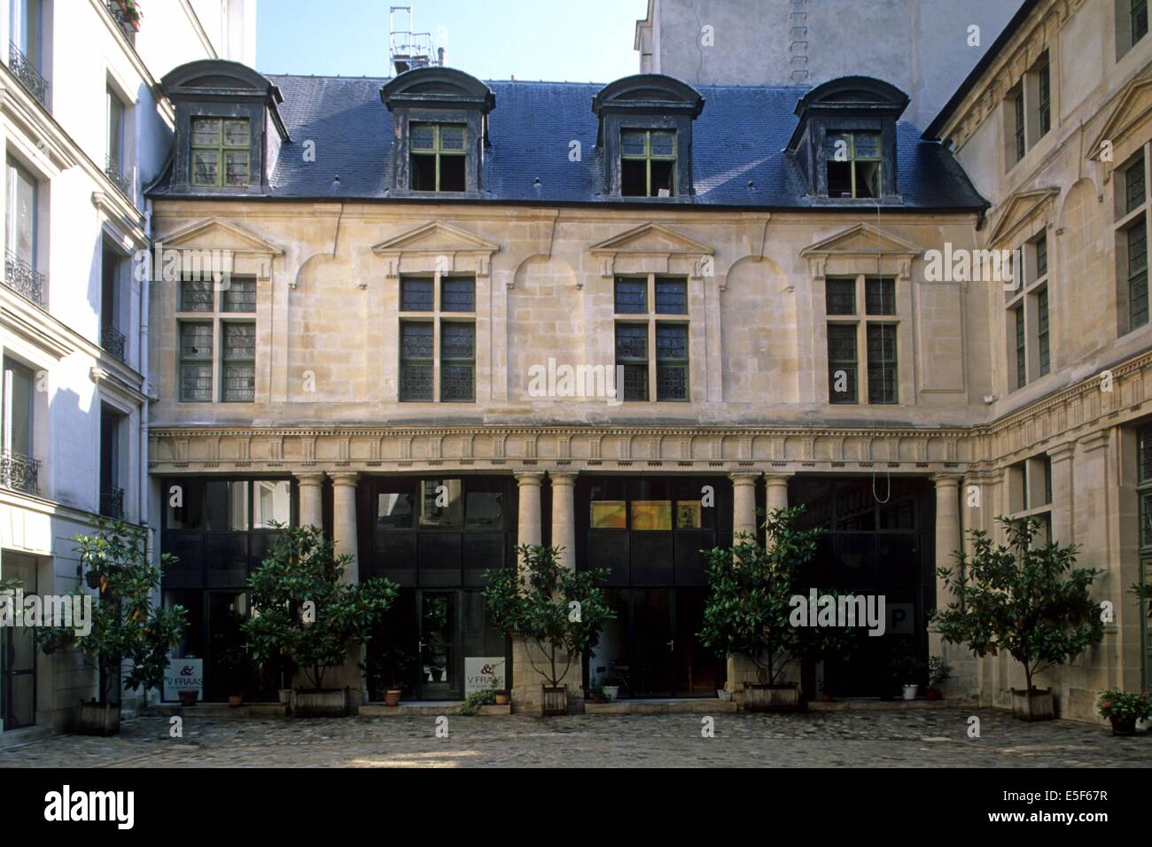 France, ile de france, paris 3e arrondissement, le marais, 4 rue chapon, hotel passart ou jean bart, hotel particulier, facade sur cour,  Date : 2011-2012 Stock Photo