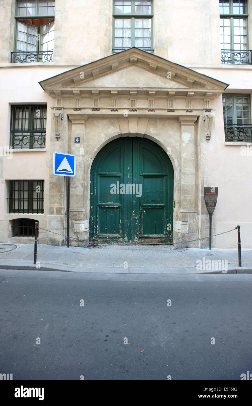 France, ile de france, paris, le marais, 3e arrondissement, 4 rue chapon hotel passart dit aussi jean bart, hotel particulier, portail sur rue,  Date : 2011-2012 Stock Photo