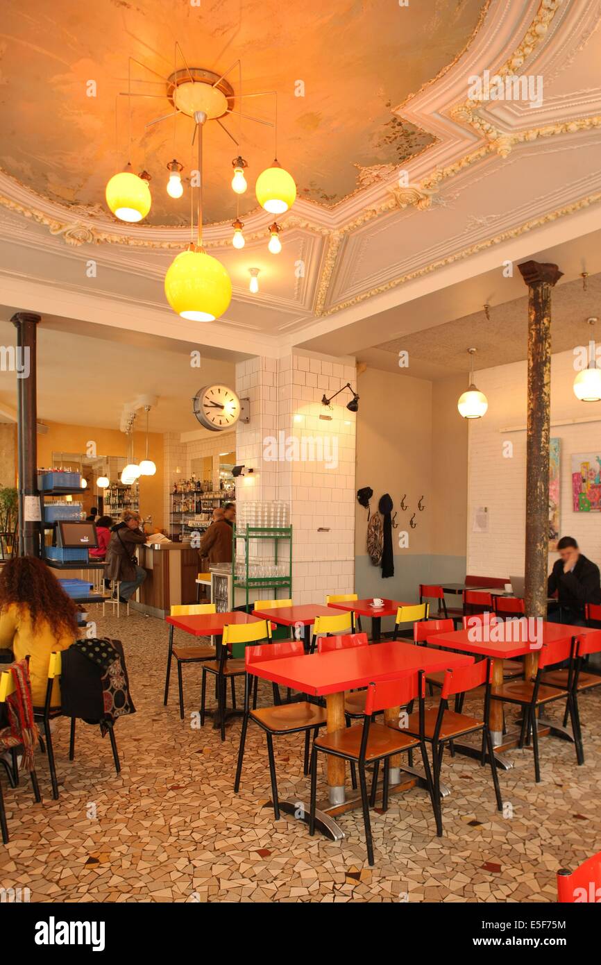 France Ile De France Paris 11e Arrondissement 41 Rue De Charonne Stock Photo Alamy France Ile De France Paris 11e Arrondissement 41 Rue De Charonne Stock Photo Alamy