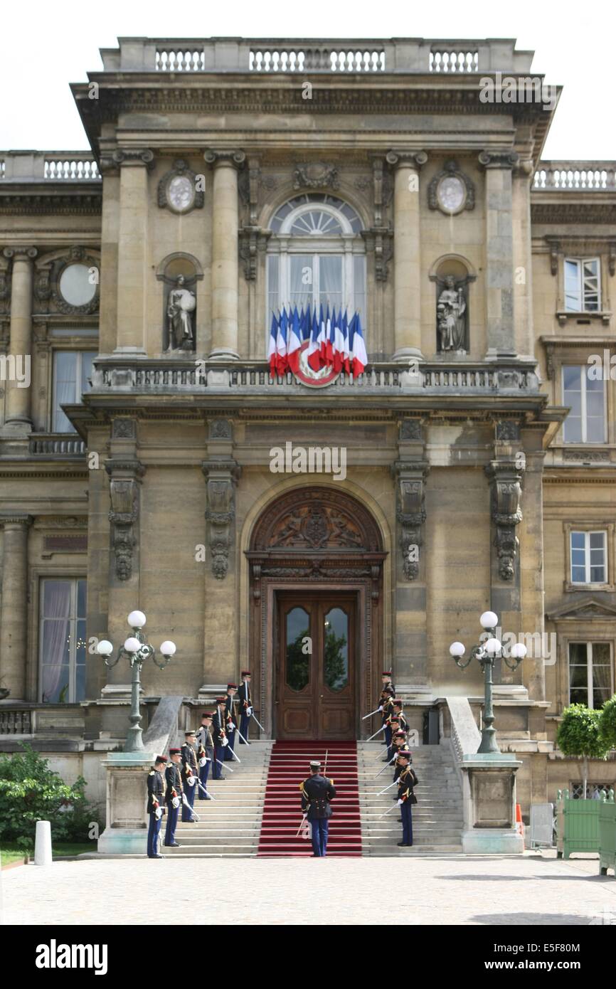 France, ile de france, paris, 7e arrondissement, quai d'orsay, ministere des affaires etrangeres, garde republicaine. Date : 2011-2012 Stock Photo