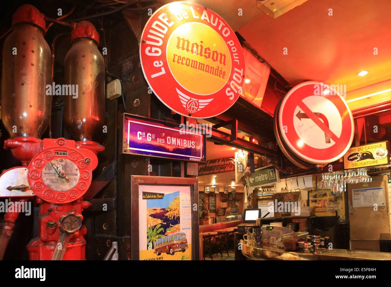 France, ile de france, paris 2e arrondissement, 41 rue montmartre, bar le tambour, deco inspiree France, ile de france, paris 2e arrondissement, 41 rue montmartre, bar le tambour, deco inspiree