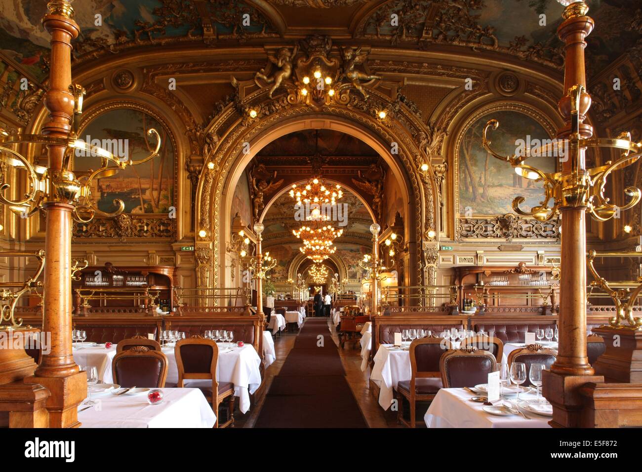 France, ile de france, paris 12e arrondissement, place louis armand, gare de lyon, restaurant le