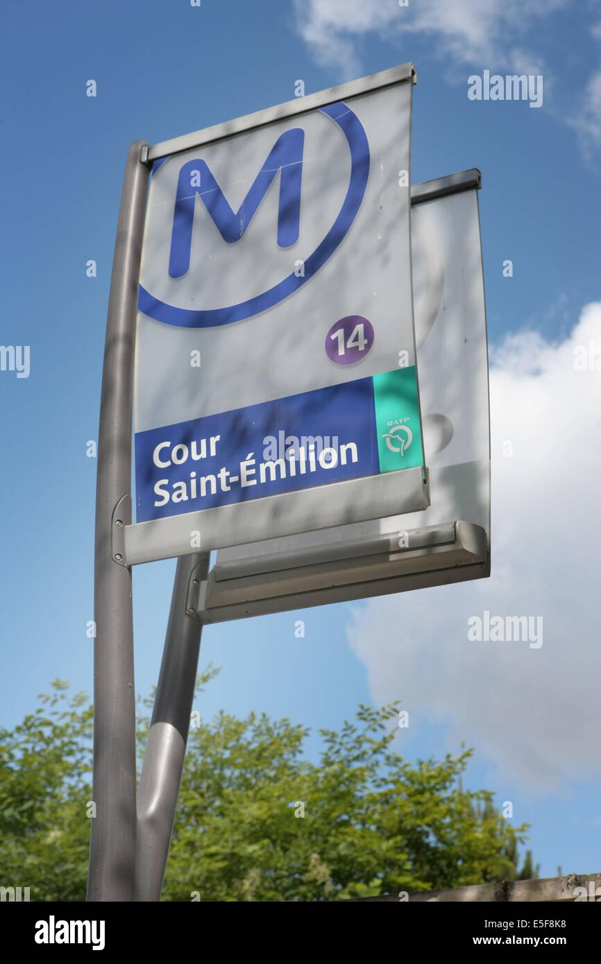 Cour Saint Emilion Metro