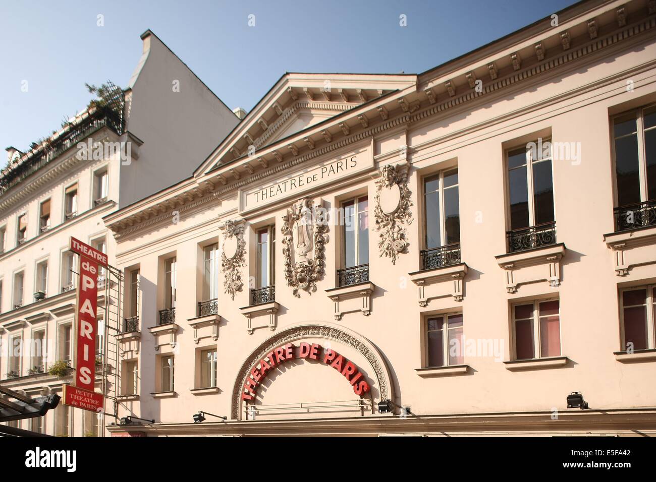France, ile de france, paris 9e arrondissement, 15 rue blanche, theatre de paris, salle de spectacle, facade  Date : 2011-2012 Stock Photo