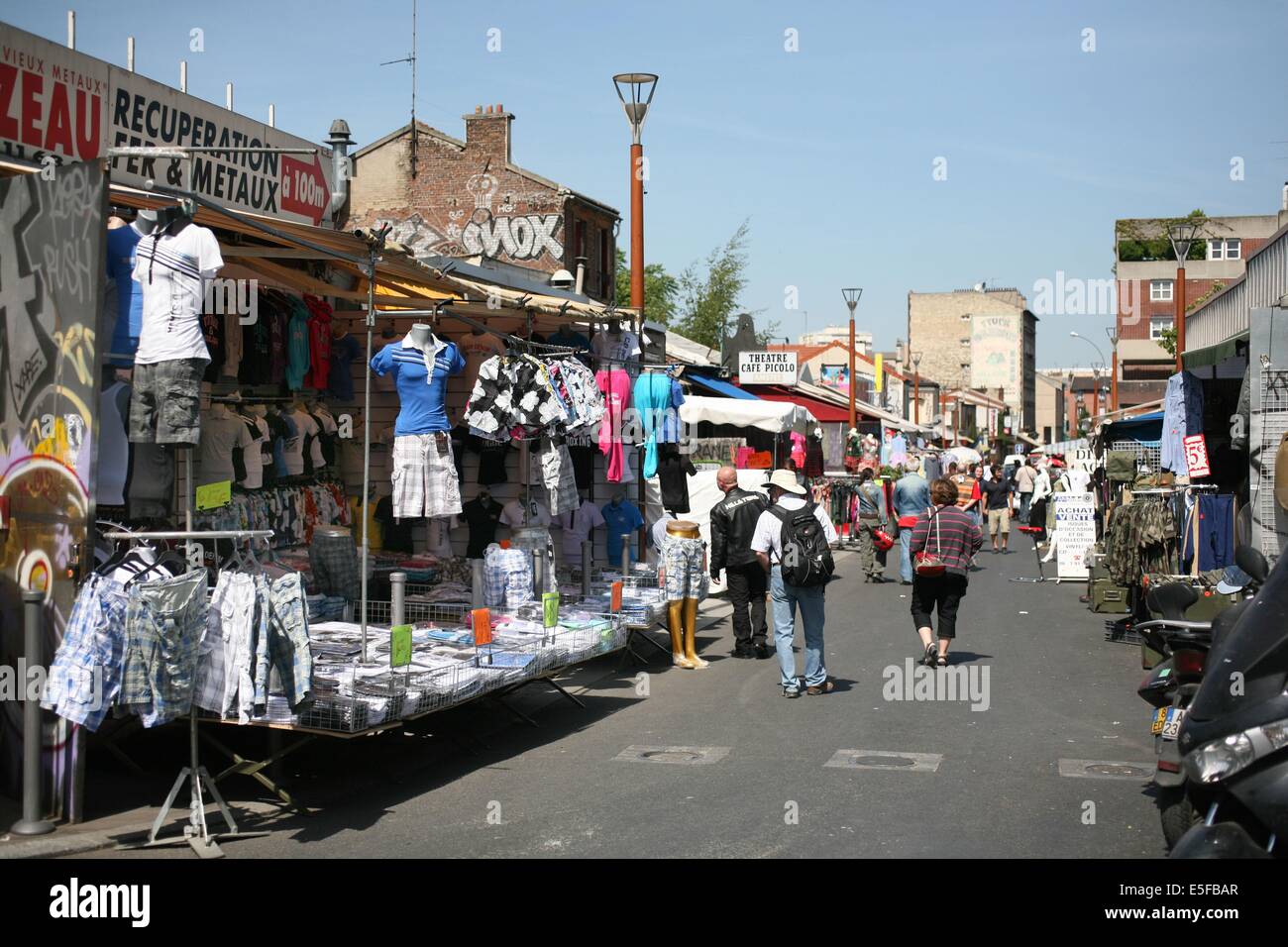 France, ile de france, paris, 18e arrondissement, porte de clignancourt,  marche aux puces de saint ouen Stock Photo - Alamy