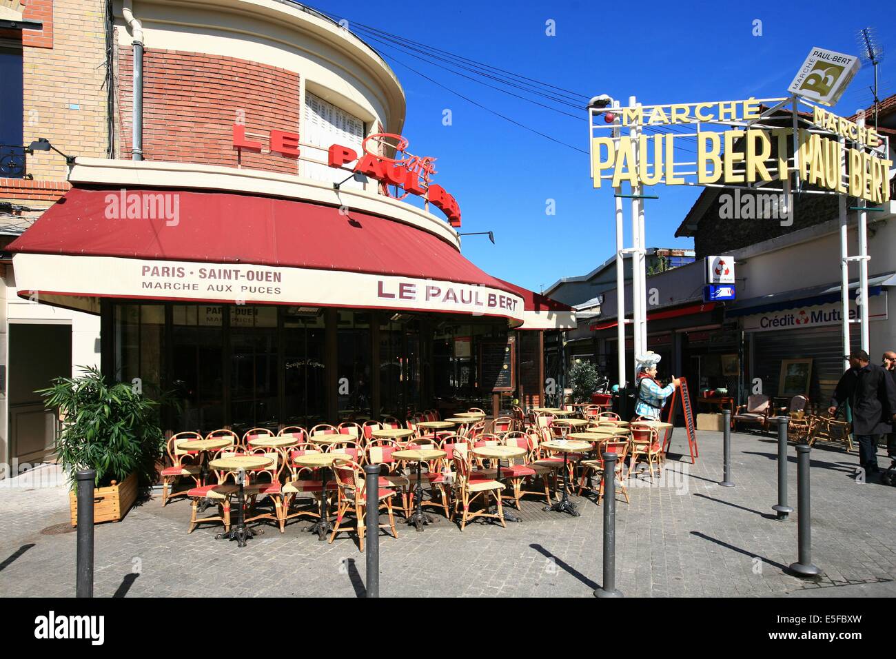 France, ile de france, paris 18e arrondissement, puces de saint ouen, entree du marche paul bert, restaurant bar, le paul bert, terrasse, Stock Photo