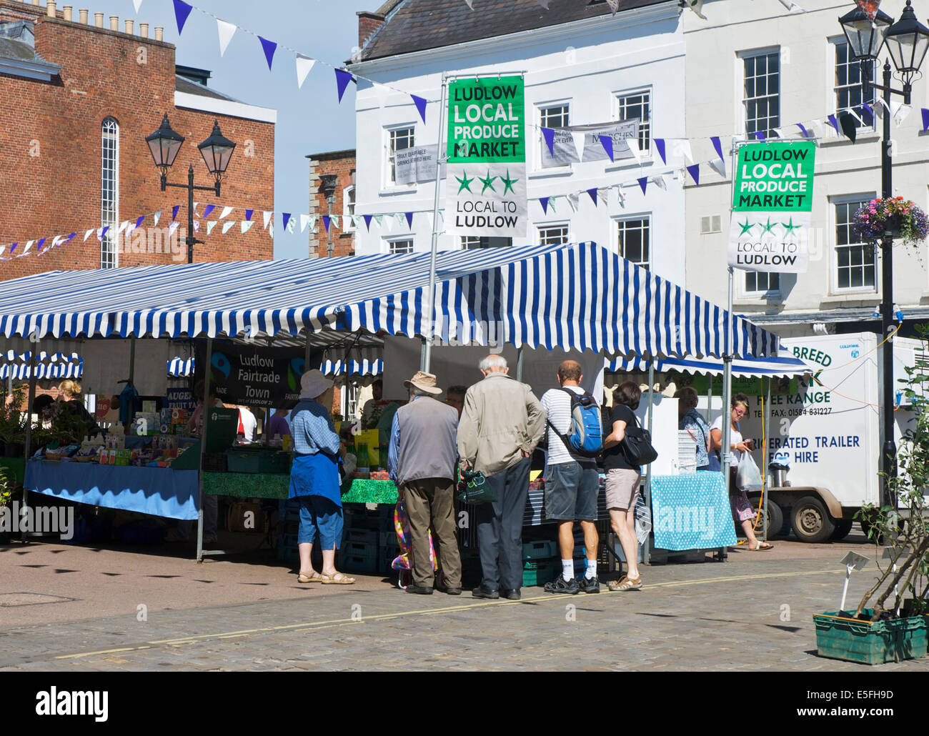 Ludlow market farmers hi-res stock photography and images - Alamy