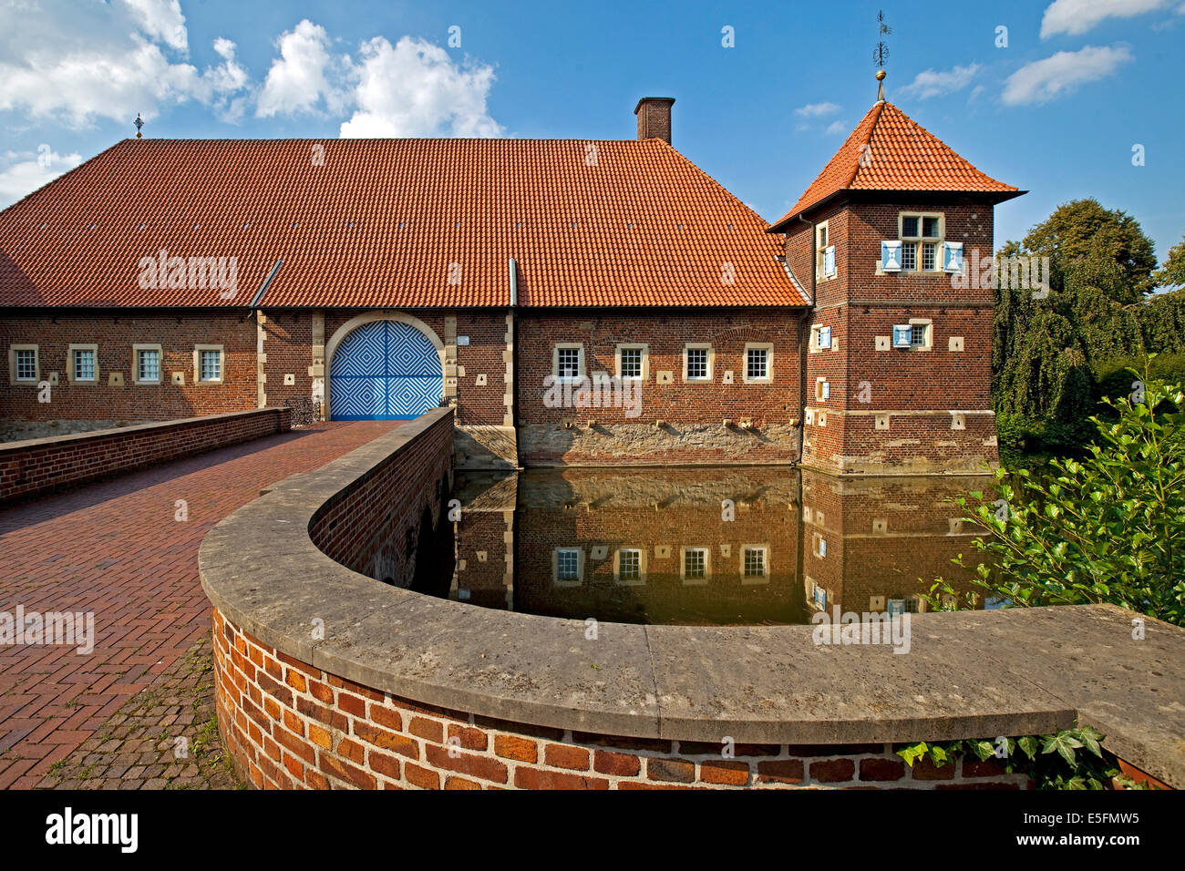 Haus Borg, moated castle, Drensteinfurt, Münsterland, North Rhine ...